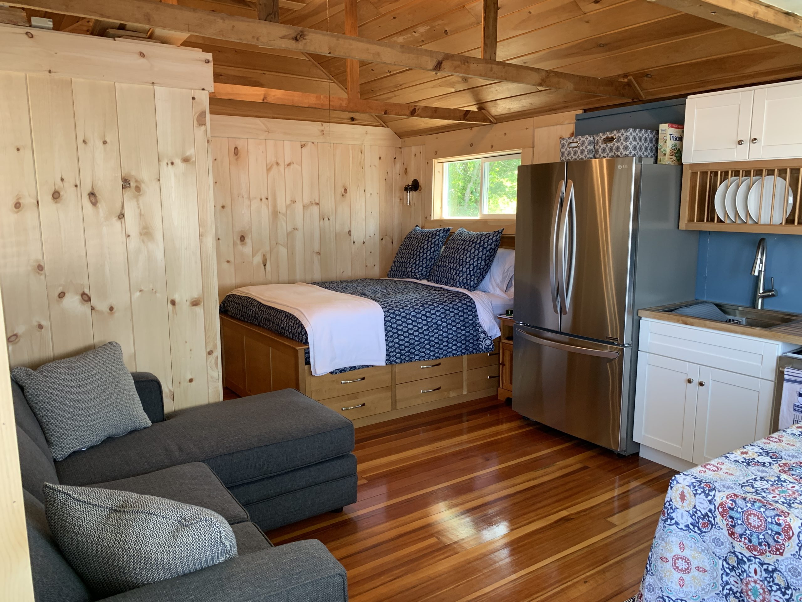 Cottage Rental with Kitchen at Sebago Lake Maine